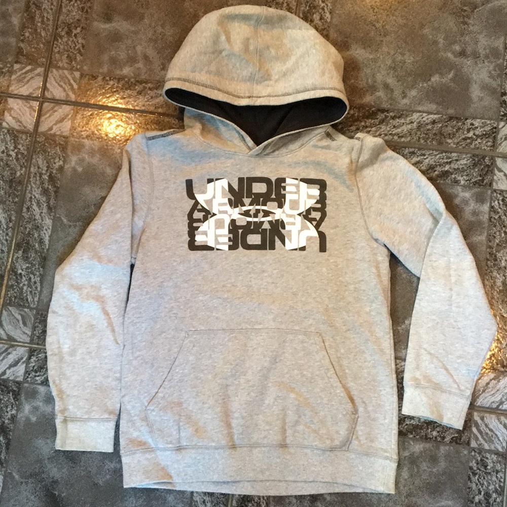 Under Armour Sweatshirt